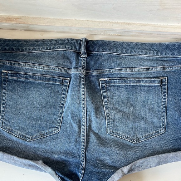 Womens shorts | torrid - Picture 2 of 5